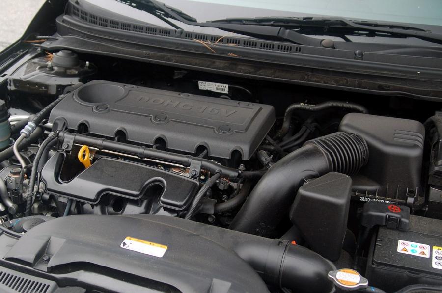  Kia Forte SX 2010 года  (фото 31 из 48)